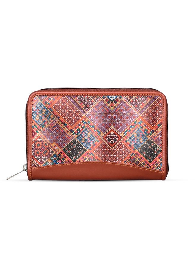 ZOUK محفظة زوك النسائية الكلاسيكية المصنوعة يدويًا بسلسلة - محفظة من الجلد النباتي بنقوش هندية | بهوج راباري - Image 1